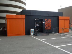 fanshop buitenaanzicht